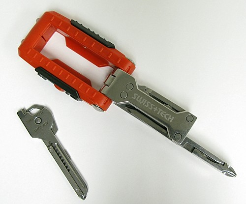 SwissTech Folding Multitool 11 in 1